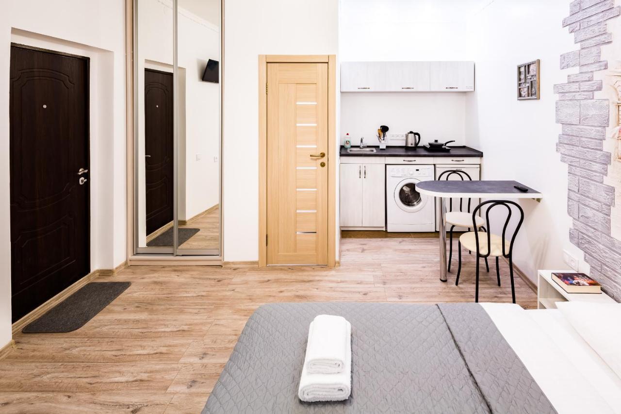 Beautiful Apartments In The Center Lviv Buitenkant foto