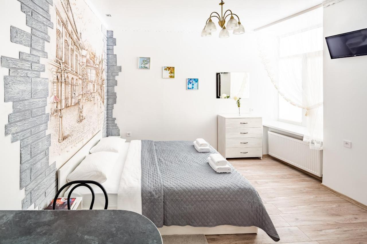 Beautiful Apartments In The Center Lviv Buitenkant foto